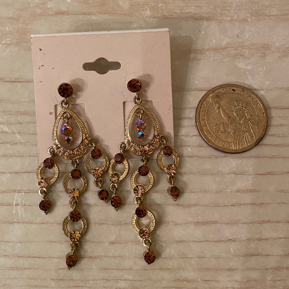 NEVER USED - VINTAGE Earrings - Picture 3 of 6